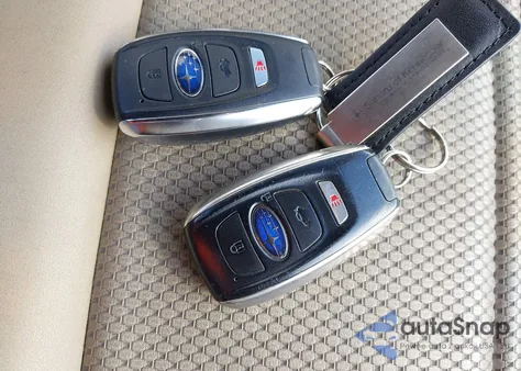 2018 Subaru Outback 2.5I Limited z USA, uszkodzony, nr VIN 4S4BSANC4J3239283